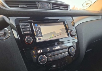 Nissan Qashqai II Crossover 1.6 DIG-T 163KM 2017 Nissan Qashqai Nissan Qashqai 1.6 DIG-T N-Connecta 1.6 Benzyna 163KM, zdjęcie 8