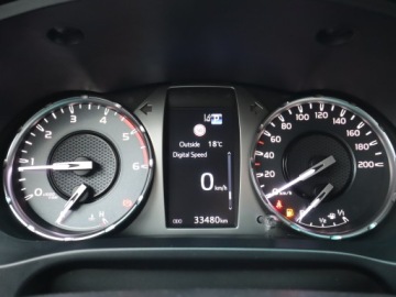 Toyota Hilux VIII Podwójna kabina Facelifting 2.8 D-4D 204KM 2022 Toyota Hilux 2.8 D-4D, Salon Polska, Serwis ASO, zdjęcie 10
