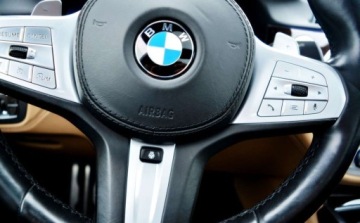 BMW Seria 7 G11-G12 Sedan Facelifting 4.4 750i 530KM 2020 BMW Seria 7 M-Pakiet X-Drive Maly przebieg, Bogata wersja wyposazenia,, zdjęcie 16