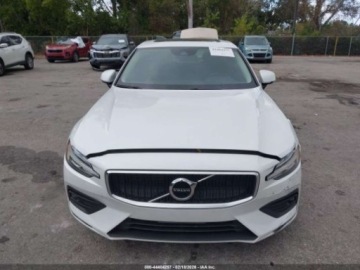 Volvo S60 III 2021 Volvo S60 T5 Momentum 2021 2.0 Benzyna 250KM, zdjęcie 7