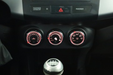 Mitsubishi Outlander II 2.0 MIVEC 147KM 2011 Mitsubishi Outlander 2.0, Salon Polska, zdjęcie 9