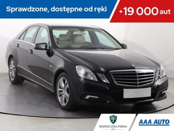 Mercedes Klasa E W212 Limuzyna 350 CDI BlueEFFICIENCY 231KM 2009 Mercedes E E 350 CDI 4MATIC, Salon Polska, 227 KM
