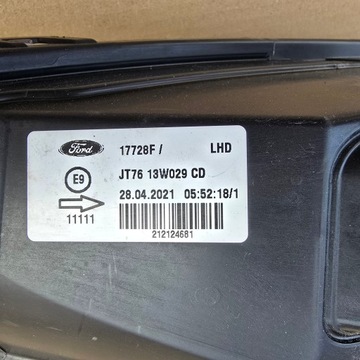 FORD TRANSIT COURIER FACELIFT PRAVÁ SVĚTLO PŘEDNÍ