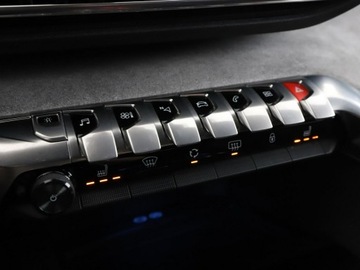 Peugeot 5008 II Crossover 2.0 BlueHDI 180KM 2019 Peugeot 5008 GT 180KM Automat Navi Kamera cofania, zdjęcie 27