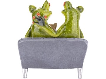 Ozdobna Figurka Żaba 12x10,5x12 cm - Dwie Żaby z psem Na kanapie NA PREZENT