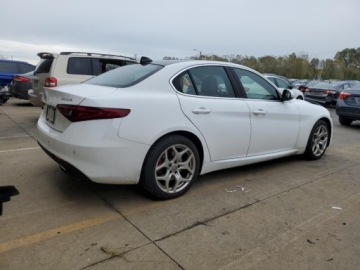 Alfa Romeo Giulia II Sedan Facelifting 2.0 Turbo 280KM 2021 Alfa Romeo Giulia Ti 2021 2.0l 2.0 Benzyna 280KM, zdjęcie 3