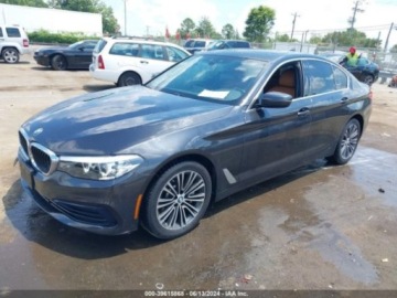 BMW Seria 5 G30-G31 2019 BMW Seria 5 2019r., 4x4, 2.0L 2.0 Benzyna 248KM, zdjęcie 1