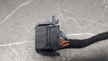 1J0972724 KONEKTOR INSTALACE AUDI A8 D3 A6 C6