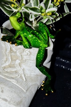 ФИГУРА ЛЯГУШКИ