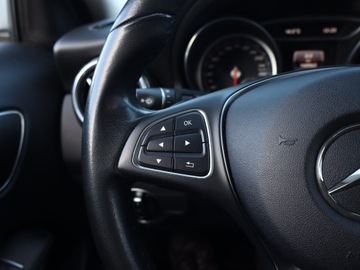 Mercedes GLA I Off-roader 2.0 220 184KM 2017 Mercedes GLA GLA 220 4MATIC, Salon Polska, zdjęcie 15