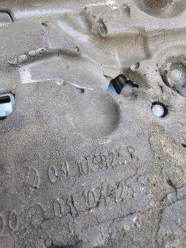 КРЫШКА ДВИГАТЕЛЯ AUDI A3 Q3 VW SEAT 03L103925R