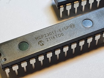 MCP23017-E/SP expander 16bit I/O I2C DIP28