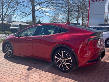 Toyota Prius V (XW60) 2.0  Hybrid Dynamic Force Plug-in 223KM 2025 Od ręki - Prestige 2.0 Hybrid Plug-in 223KM | Podgrzewane fotele!, zdjęcie 3