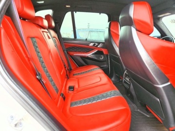 BMW X5 G05 2023 BMW X5 M 2023 4.4 Benzyna 617KM, zdjęcie 10