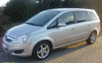 Opel Zafira B 1.9 CDTI ECOTEC 120KM 2009 Opel Zafira Opel Zafira B 1.9CDTI,120KM, Automat 1.9 Diesel 120KM