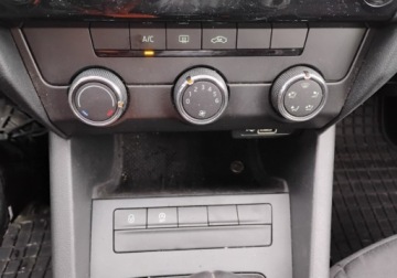 Skoda Octavia III Liftback Facelifting 1.5 TSI ACT 150KM 2019 Skoda Octavia 2019r, 1.5 Benzyna. SALON POLSKA. Uszkodzony prawy przod. Pa, zdjęcie 14