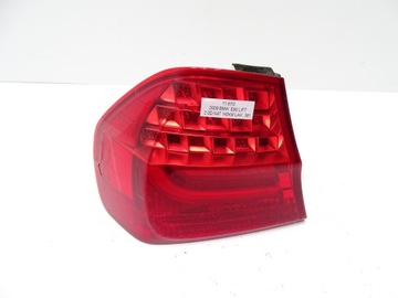 LAMPA LEWY LEWA TYŁ TYLNA W BŁOTNIK BMW E90 LIFT LCI 7289425