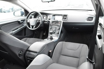Volvo V60 I Kombi 1.6 DRIVe 115KM 2013 Volvo V60 1,6d2 115KM NAVI ALU PÓŁ-SKÓRA, zdjęcie 5
