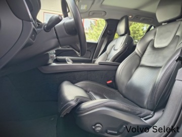 Volvo V60 II  Kombi Facelifting 2.0 B5 250KM 2023 Volvo V60 Cross Country V60CC B5B Bowers&amp;Wilkins K, zdjęcie 22