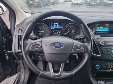 Ford Focus III Hatchback 5d facelifting 1.5 TDCi 120KM 2017 Ford Focus 1.5 TDCi Trend Hatchback. WW369YK, zdjęcie 8