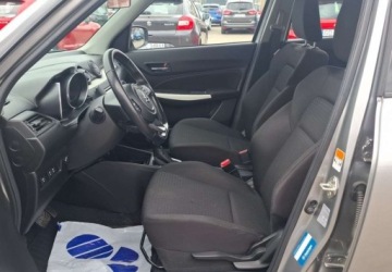 Suzuki Swift VI Hatchback Facelifting 1.2 DualJet SHVS 83KM 2021 Suzuki Swift 1.2 Dualjet SHVS Premium CVT 1.2 Benzyna 83KM, zdjęcie 10