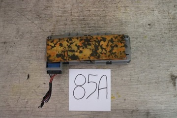 LAMPA OSVĚTLENÍ POLSTROVÁNÍ NISSAN PRIME P12 HATCHBACK