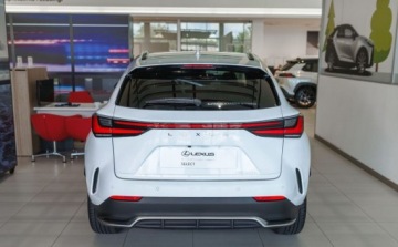 Lexus NX II SUV Facelifting 2.5 350h 243KM 2024 Lexus NX 350h F Sport AWD 2.5 Hybryda 243KM, zdjęcie 3