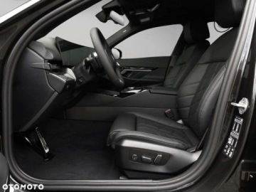 BMW Seria 5 G90-91 Touring 2.0 520d 197KM 2025 BMW Seria 5 BMW Seria 5 2.0 Diesel 197KM, zdjęcie 8