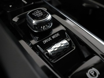 Volvo XC60 II 2019 Volvo XC 60 mHEV 4x4 automat full LED półskóra, zdjęcie 29