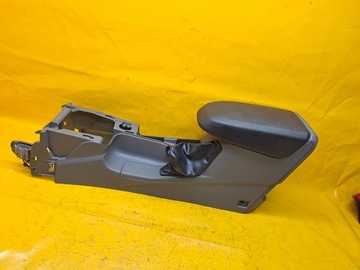 ЦЕНТРАЛЬНЫЙ ТУННЕЛЬ подлокотник FOCUS MK2 LIFT 07-11 8M51R045M62AB.