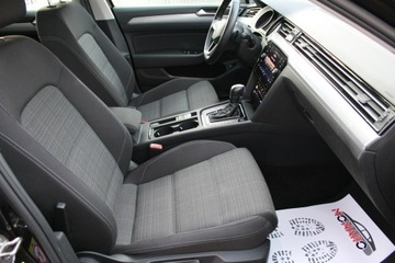 Volkswagen Passat B8 Variant Facelifting 2.0 TSI 190KM 2021 Volkswagen Passat BUSINESS 2.0TSI 190KM Salon PL GWARANCJA SelectCar+ FV23%, zdjęcie 15