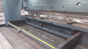 Листогибочный пресс DURMA AD-S 80800 800 тонн, длина гибки 8 м