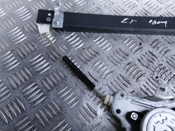 SSANGYONG KORANDO III FACELIFT ZVEDÁK OKNO LEVÝ ZADNÍ 98830-CZ010 2016R