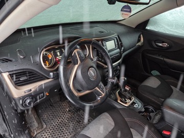 Jeep Cherokee V 2016 Jeep Cherokee Sport 4x4, zdjęcie 4