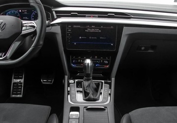 Volkswagen Arteon Fastback Facelifting 2.0 TSI 190KM 2021 Volkswagen Arteon 2.0 TSI 190KM R-Line DSG, Podgrzewane Fotele, Tempomat A, zdjęcie 13