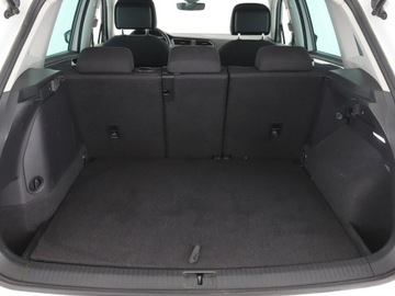 Volkswagen Tiguan II SUV Plug-in 1.4 TSI e-HYBRID 245KM 2022 Volkswagen Tiguan hybryda plug-in virtual navi, zdjęcie 19