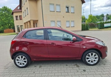 Mazda 2 II Hatchback 3d Facelifting 1.3 MZR 75KM 2011 Mazda 2 Zarejestrowany - ubezpieczony - 1,3 - 75 KM 1.3 Benzyna 75KM, zdjęcie 6