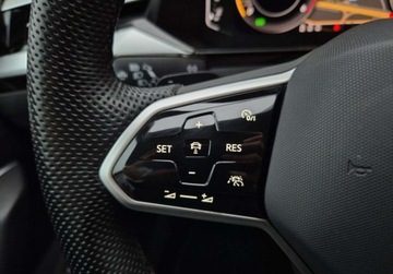 Volkswagen Arteon Fastback Facelifting 2.0 TDI SCR 150KM 2021 Volkswagen Arteon Elegance 2.0TDI 150KM Webasto Skora DCC Hak EL.Fotele Ka, zdjęcie 21