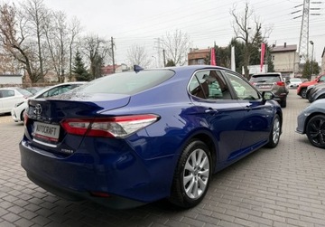 Toyota Camry IX Sedan 2.5 Hybrid Dynamic Force 218KM 2020 Toyota Camry Salon Polska, Serwis ASO, Gwarancja 2.5 Hybryda 218KM, zdjęcie 21
