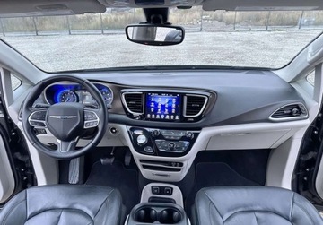 Chrysler Pacifica II 2017 Chrysler Pacifica 3.6 BENZ 287 KM 7 OSOB 2017r Warszawa 3.6 Benzyna, zdjęcie 5