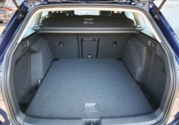 Volkswagen Golf VIII Variant 2.0 TDI 115KM 2024 Volkswagen Golf Variant Variant Life Pakiety, ACC, ergoActive z masazem i, zdjęcie 9