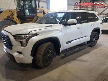 Toyota Sequoia II 2023 Toyota Sequoia 2023 Toyota Sequoia SR5 4WD , Run and Drive , od firmy ubez