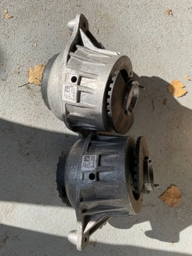 PODUSZKA SILNIKA MERCEDES A2052407600 A2052407700