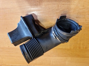 BMW E90 E91 325i N52 Rura Dolot Powietrza 7536004