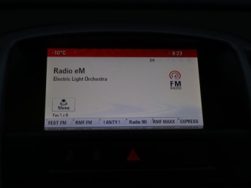 Opel Astra J Sports Tourer Facelifting 1.4 Turbo ECOTEC 140KM 2014 Opel Astra 1.4 T, Navi, Klima, Tempomat, zdjęcie 15