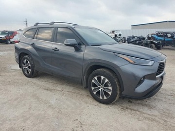 Toyota Highlander III 2023 Toyota Highlander L od ubezpieczyciela, male uszkodzenia 2.4 Benzyna 265KM, zdjęcie 4