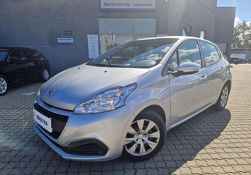 Peugeot 208 I Hatchback 5d Facelifting 1.2 PureTech 82KM 2018 Peugeot 208 Peugeot 208 1.2 Benz 82KM Active 1.2 Benzyna 82KM, zdjęcie 1