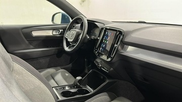 Volvo XC40 Crossover Facelifting 2.0 B3 163KM 2022 Volvo XC 40 B3 Core 4x2, zdjęcie 13