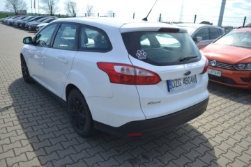 Ford Focus III Hatchback 5d 1.6 Duratec 105KM 2013 Ford Focus, zarejestrowany, zdjęcie 4