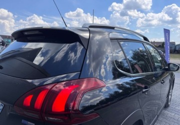 Peugeot 2008 I SUV Facelifting 1.2 PureTech 110KM 2017 Peugeot 2008 Bezwypadekcrosswaypanorama jak nowy 1.2 Benzyna 110KM, zdjęcie 16